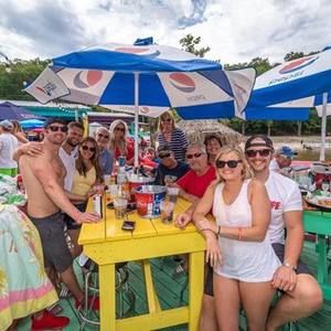 Meet your Posher, Debi